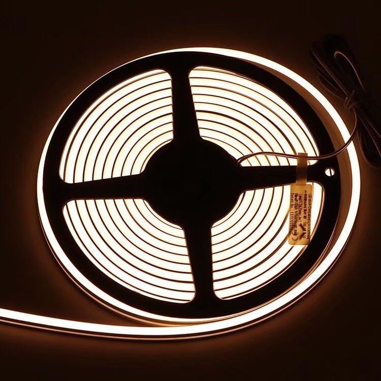 2700K سيليكون قابل للتعديل مكافحة ضربات LED قطاع أضواء النيون لتزيين المنزل