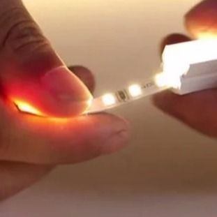 2700K سيليكون قابل للتعديل مكافحة ضربات LED قطاع أضواء النيون لتزيين المنزل