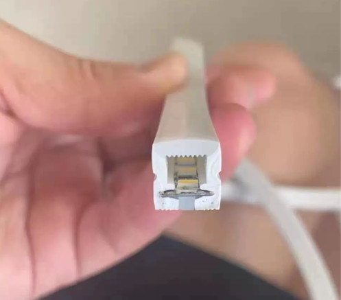 24V Led Neon Lights RGBW Flex Strip 10W 14.4W سيليكون أبيض كم ديكور داخلي في الهواء الطلق